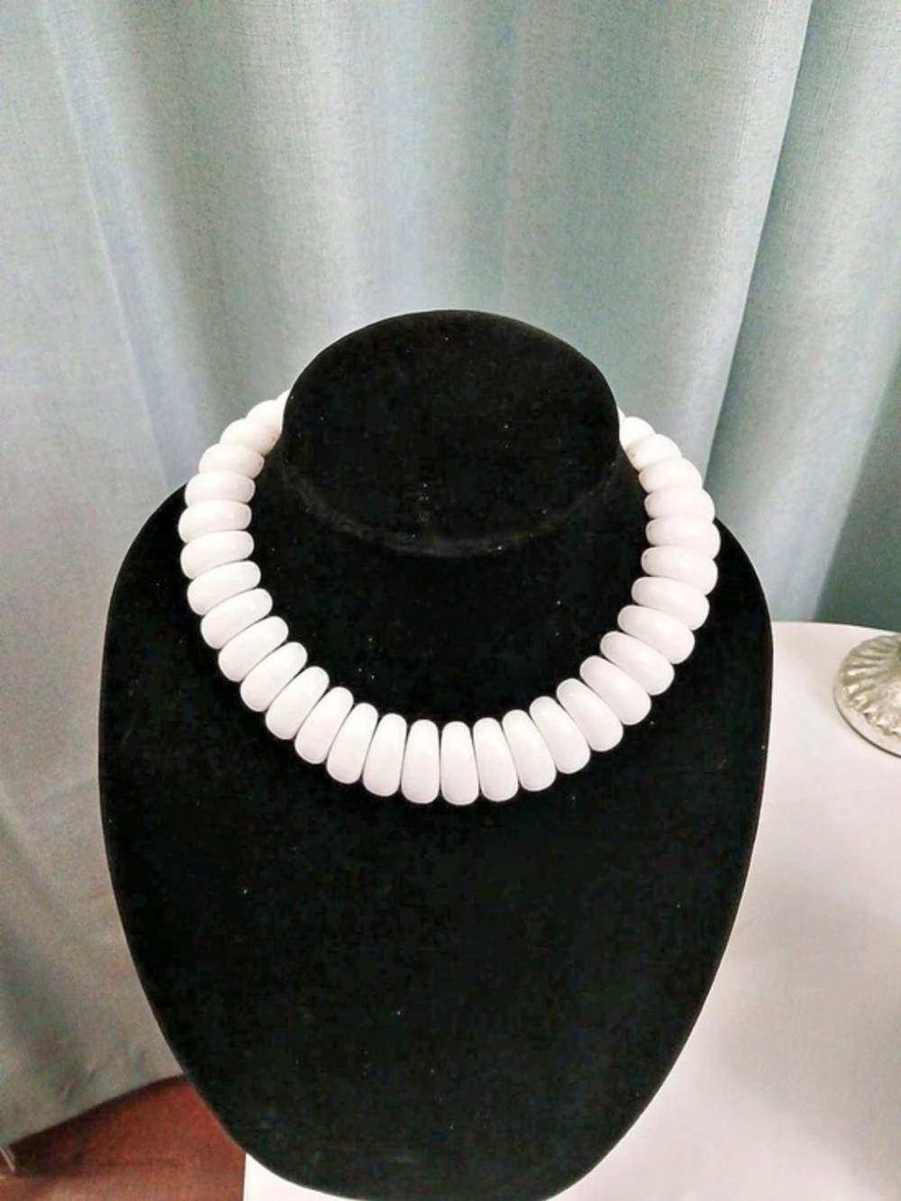 White Beaded Necklace Like New